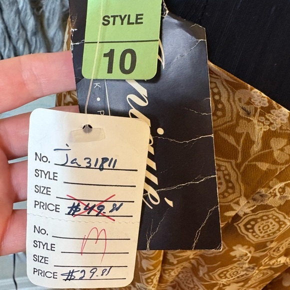 Vintage Janique Gold Patterned Wrap Skirt - Picture 10 of 12